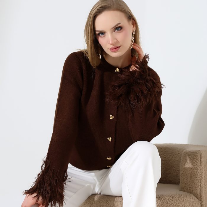 Moxsira Kahve Kalp Düğmeli Tüy Detaylı Hırka