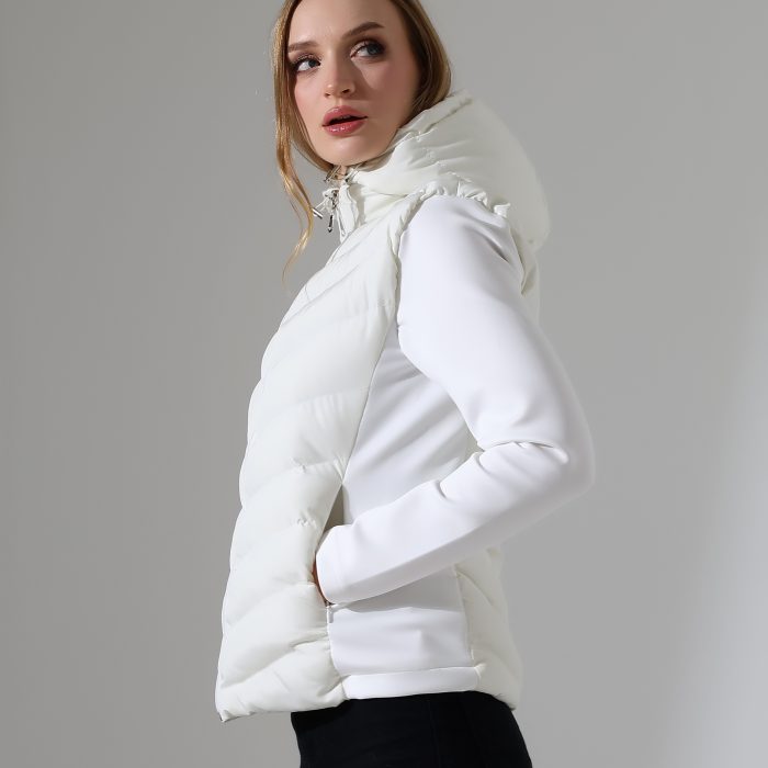 Kapüşonlu Şişme Detaylı Beyaz Kadın Mont